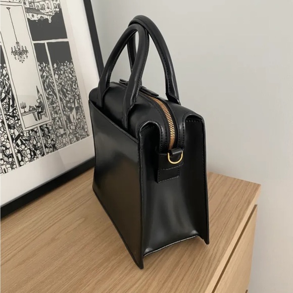 Charles & Keith black top handle bag with gold hardware - Picture 3 of 5